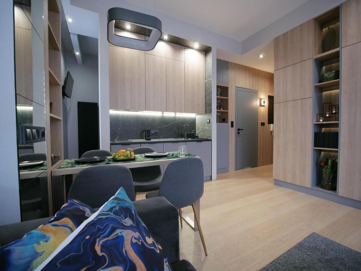4uapart-apartment Platan Tower Paradiso *
