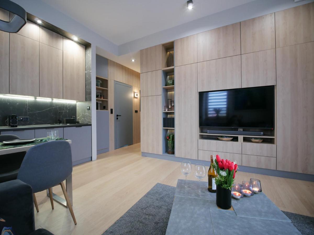 4uapart-apartment Platan Tower Paradiso Apartament