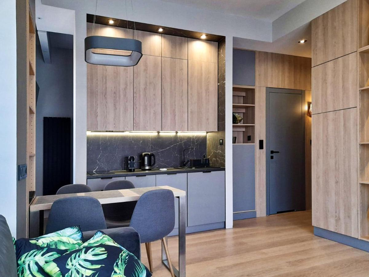 Апартаменти 4uapart-apartment Platan Tower Paradiso