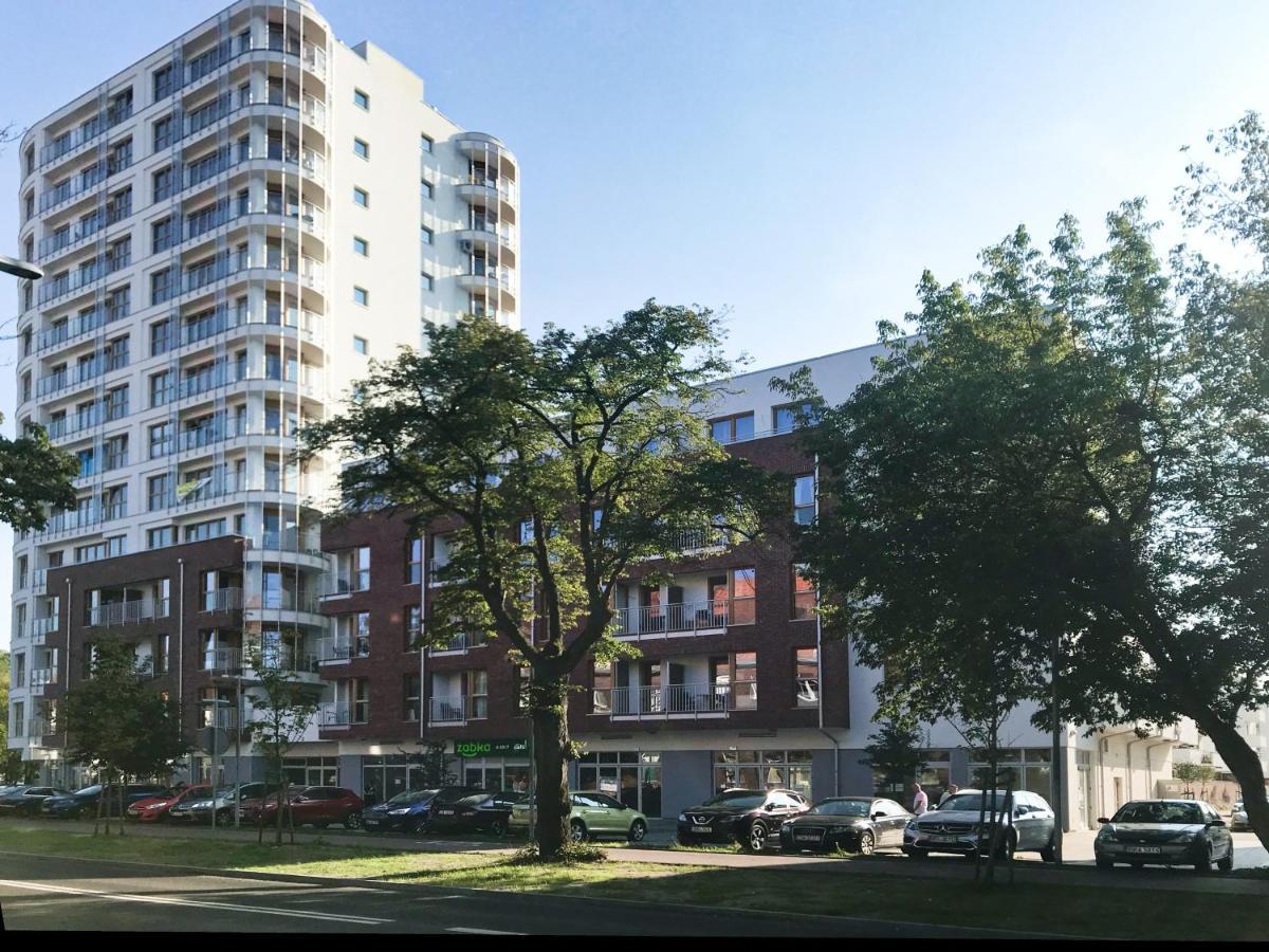 4uapart-apartment Platan Tower Paradiso Апартаменти *